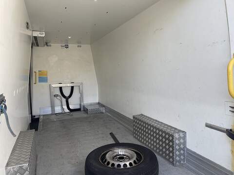 Volkswagen Crafter Volkswagen Crafter 2.0 TDI Auto Fridge. - U1174