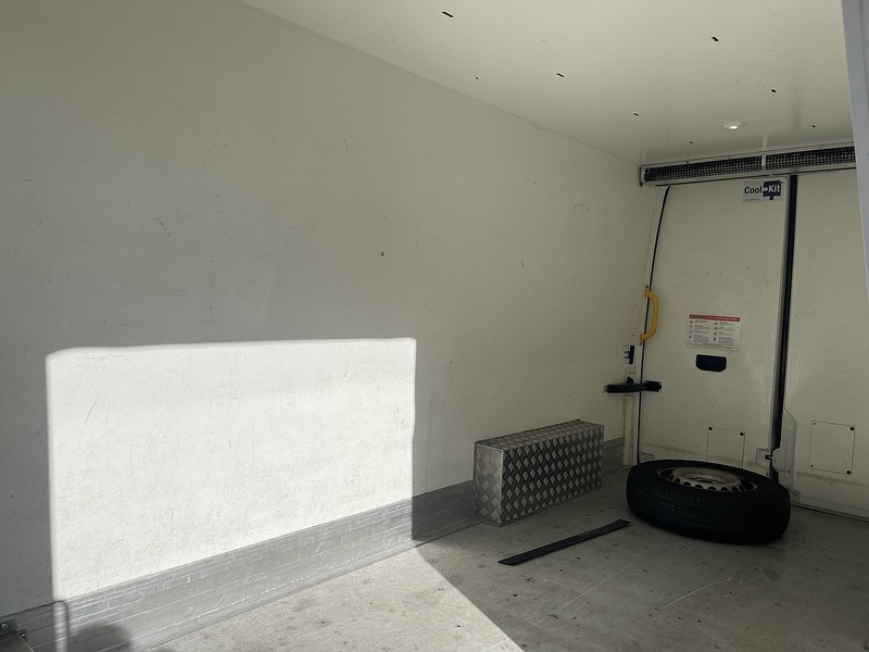 Volkswagen Crafter Volkswagen Crafter 2.0 TDI Auto Fridge. - U1174
