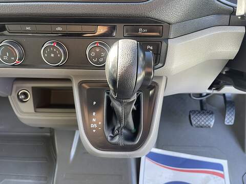 Volkswagen Crafter Volkswagen Crafter 2.0 TDI Auto Fridge. - U1174