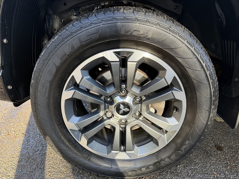 Mitsubishi L200 2.2 DI-D DC Warrior Auto 4WD Euro 6 (s/s) 4dr - U1178