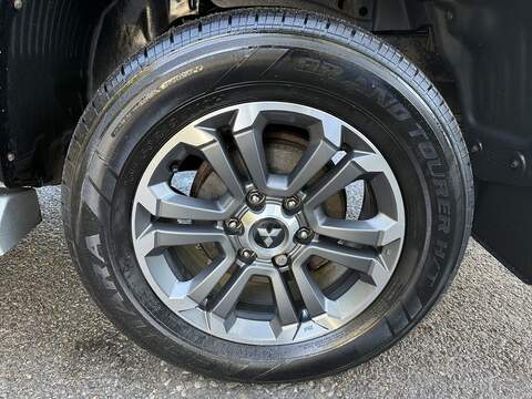 Mitsubishi L200 2.2 DI-D DC Warrior Auto 4WD Euro 6 (s/s) 4dr - U1178