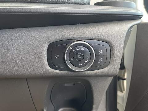 Ford Transit Custom 2.0 300 EcoBlue Leader Crew Van L2 H1 Euro 6 (s/s) 5dr - U1185