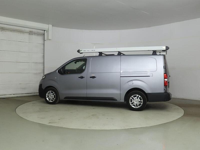 Vauxhall Vivaro 2.0 Turbo D 3100 Dynamic L2 H1 Euro 6 (s/s) 6dr - U1188
