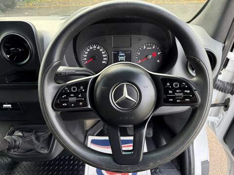 Mercedes-Benz Sprinter 2.0 315 CDI Progressive RWD L2 H2 Euro 6 (s/s) 5dr - U1192