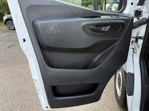 Mercedes-Benz Sprinter 2.0 315 CDI Progressive RWD L2 H2 Euro 6 (s/s) 5dr - U1192