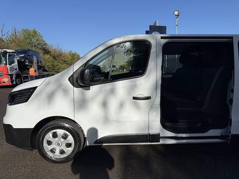 Renault Trafic 2.0 dCi Blue LL30 Advance Crew Van L2 H1 Euro 6 (s/s) 6dr - U1196