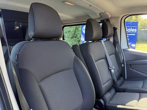 Renault Trafic 2.0 dCi Blue LL30 Advance Crew Van L2 H1 Euro 6 (s/s) 6dr - U1196