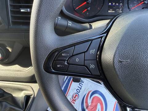 Renault Trafic 2.0 dCi Blue LL30 Advance Crew Van L2 H1 Euro 6 (s/s) 6dr - U1196