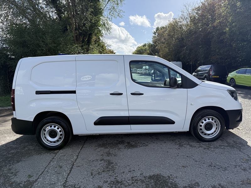 Vauxhall Combo 1.5 Turbo D 2300 Prime Crew Van L2 Euro 6 (s/s) 6dr - U1197