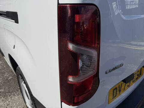 Vauxhall Combo 1.5 Turbo D 2300 Prime Crew Van L2 Euro 6 (s/s) 6dr - U1197
