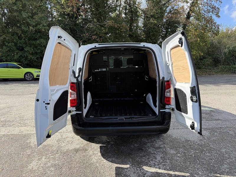 Vauxhall Combo 1.5 Turbo D 2300 Prime Crew Van L2 Euro 6 (s/s) 6dr - U1197