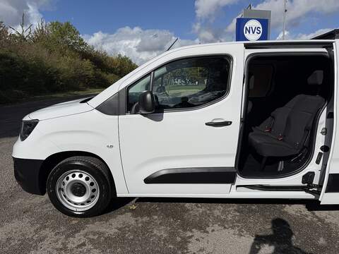 Vauxhall Combo 1.5 Turbo D 2300 Prime Crew Van L2 Euro 6 (s/s) 6dr - U1197