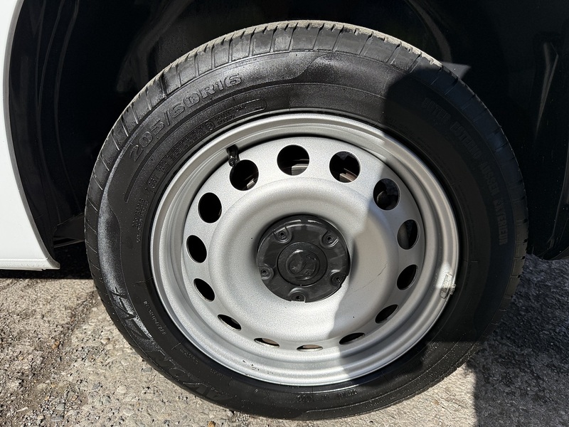 Vauxhall Combo 1.5 Turbo D 2300 Prime Crew Van L2 Euro 6 (s/s) 6dr - U1197