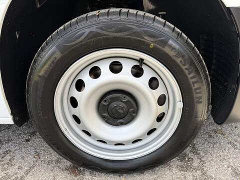 Vauxhall Combo 1.5 Turbo D 2300 Prime Crew Van L2 Euro 6 (s/s) 6dr - U1197