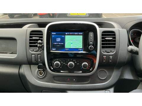 Renault Trafic 2.0 dCi ENERGY 28 Business+ SWB Standard Roof Euro 6 (s/s) 5dr - U1199