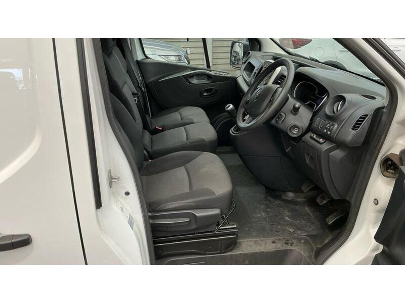 Renault Trafic 2.0 dCi ENERGY 28 Business+ SWB Standard Roof Euro 6 (s/s) 5dr - U1199