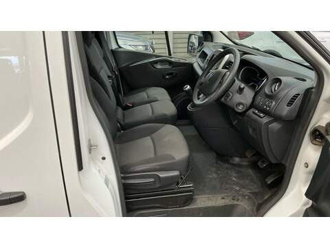 Renault Trafic 2.0 dCi ENERGY 28 Business+ SWB Standard Roof Euro 6 (s/s) 5dr - U1199