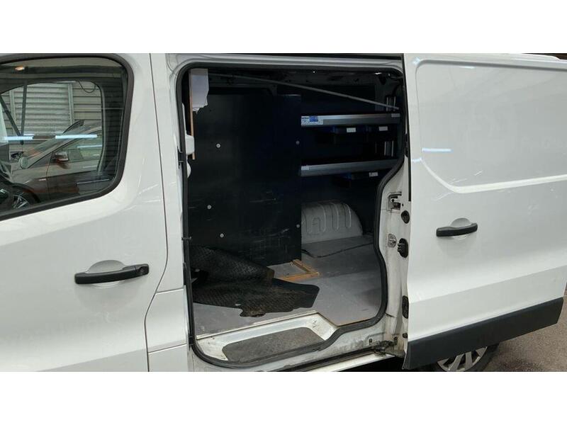 Renault Trafic 2.0 dCi ENERGY 28 Business+ SWB Standard Roof Euro 6 (s/s) 5dr - U1199
