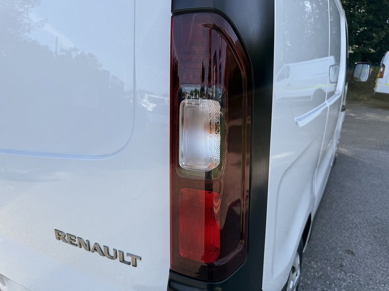 Renault Trafic 2.0 dCi Blue SL28 Business L1 H1 Euro 6 (s/s) 5dr - U1201