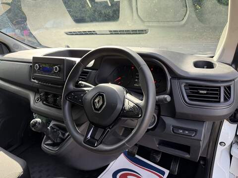 Renault Trafic 2.0 dCi Blue SL28 Business L1 H1 Euro 6 (s/s) 5dr - U1201