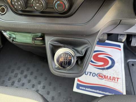 Renault Trafic 2.0 dCi Blue SL28 Business L1 H1 Euro 6 (s/s) 5dr - U1201
