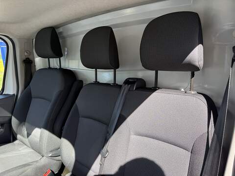 Renault Trafic 2.0 dCi Blue SL28 Business L1 H1 Euro 6 (s/s) 5dr - U1201