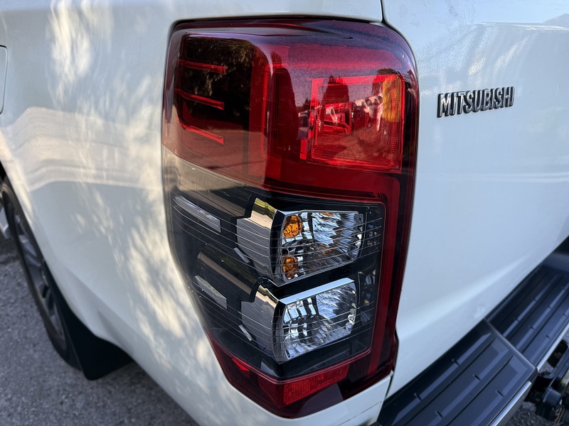 Mitsubishi L200 2.2 DI-D DC Barbarian 4WD Euro 6 (s/s) 4dr - U1204