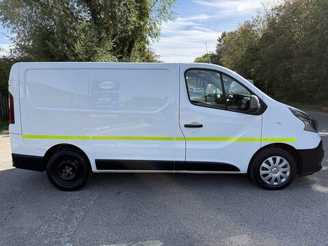 Renault Trafic 2.0 dCi ENERGY 28 Business+ SWB Standard Roof Euro 6 (s/s) 5dr - U1210