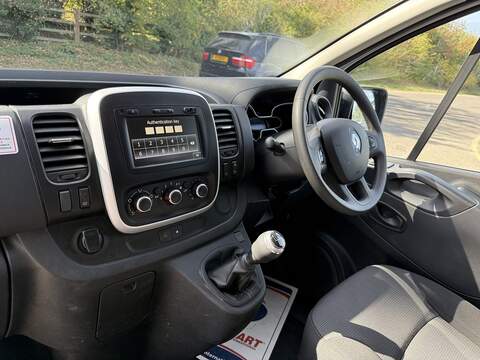 Renault Trafic 2.0 dCi ENERGY 28 Business+ SWB Standard Roof Euro 6 (s/s) 5dr - U1210