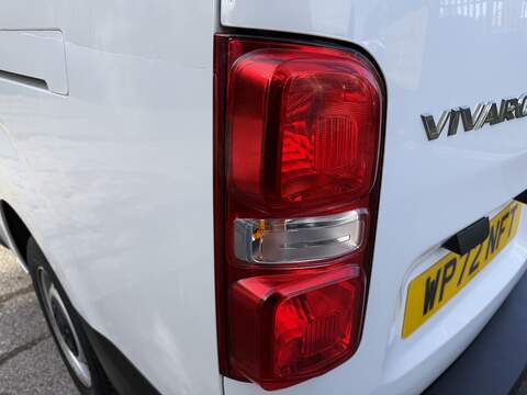 Vauxhall Vivaro 1.5 Turbo D 2900 Dynamic L2 H1 Euro 6 (s/s) 6dr - U1211