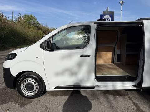 Vauxhall Vivaro 1.5 Turbo D 2900 Dynamic L2 H1 Euro 6 (s/s) 6dr - U1211