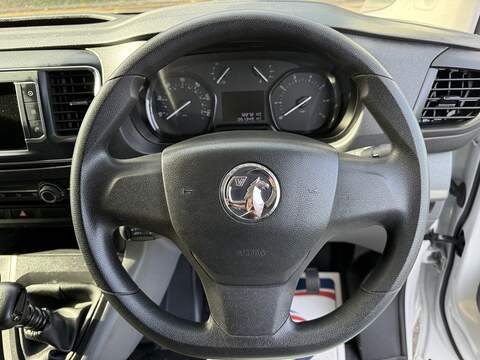 Vauxhall Vivaro 1.5 Turbo D 2900 Dynamic L2 H1 Euro 6 (s/s) 6dr - U1211