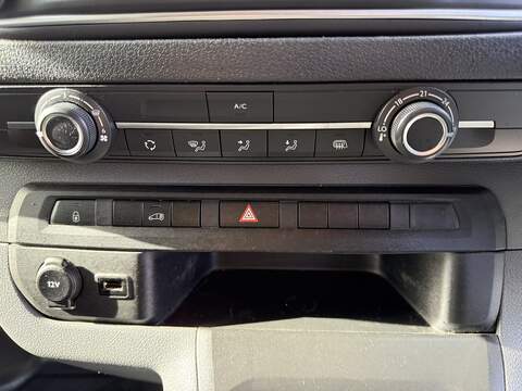 Vauxhall Vivaro 1.5 Turbo D 2900 Dynamic L2 H1 Euro 6 (s/s) 6dr - U1211