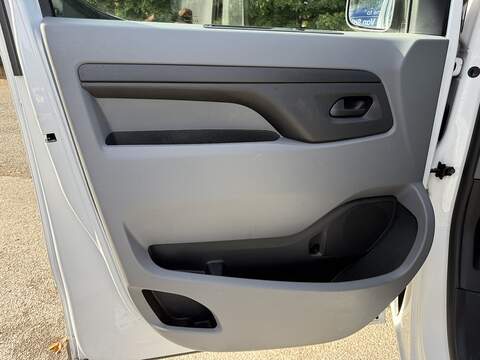 Vauxhall Vivaro 1.5 Turbo D 2900 Dynamic L2 H1 Euro 6 (s/s) 6dr - U1211