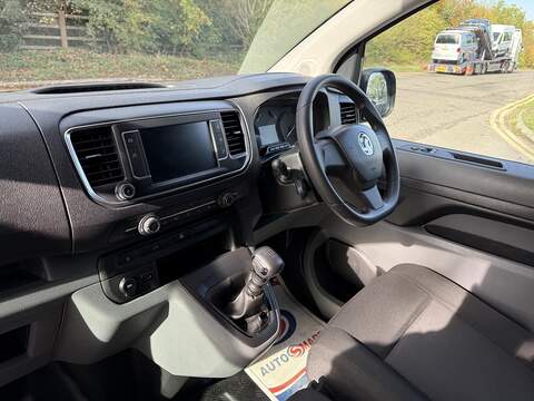 Vauxhall Vivaro 1.5 Turbo D 2900 Dynamic L2 H1 Euro 6 (s/s) 6dr - U1211