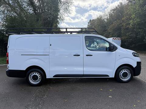 Vauxhall Vivaro 1.5 Turbo D 2900 Dynamic L2 H1 Euro 6 (s/s) 6dr - U1212