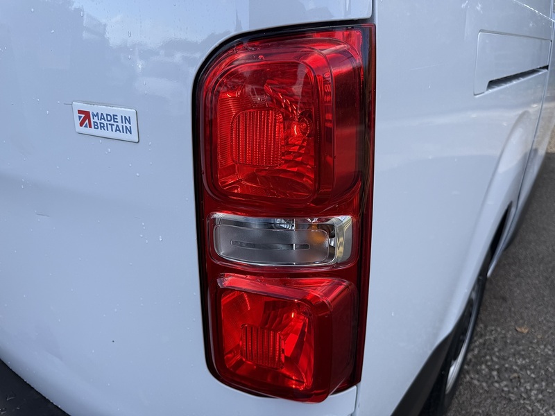 Vauxhall Vivaro 1.5 Turbo D 2900 Dynamic L2 H1 Euro 6 (s/s) 6dr - U1212