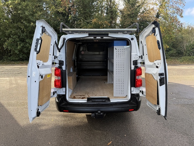 Vauxhall Vivaro 1.5 Turbo D 2900 Dynamic L2 H1 Euro 6 (s/s) 6dr - U1212