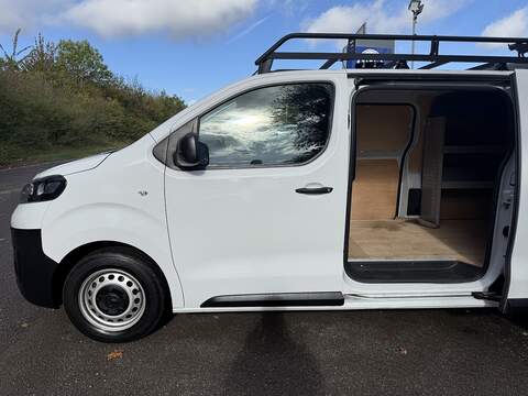 Vauxhall Vivaro 1.5 Turbo D 2900 Dynamic L2 H1 Euro 6 (s/s) 6dr - U1212