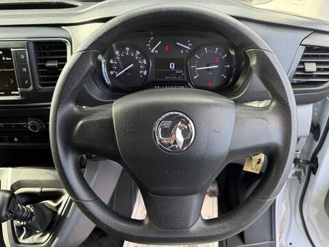 Vauxhall Vivaro 1.5 Turbo D 2900 Dynamic L2 H1 Euro 6 (s/s) 6dr - U1212