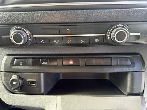 Vauxhall Vivaro 1.5 Turbo D 2900 Dynamic L2 H1 Euro 6 (s/s) 6dr - U1212