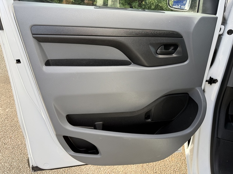 Vauxhall Vivaro 1.5 Turbo D 2900 Dynamic L2 H1 Euro 6 (s/s) 6dr - U1212