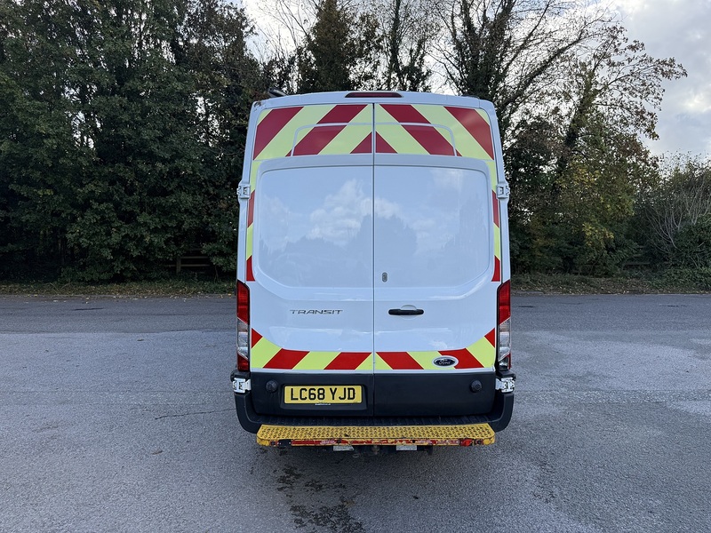 Ford Transit 2.0 350 EcoBlue FWD L2 H3 Euro 6 5dr - U1213