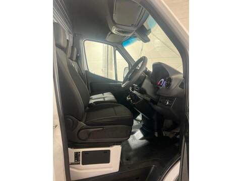 Mercedes-Benz Sprinter 2.0 315 CDI Progressive RWD L3 H2 Euro 6 (s/s) 5dr - U1222