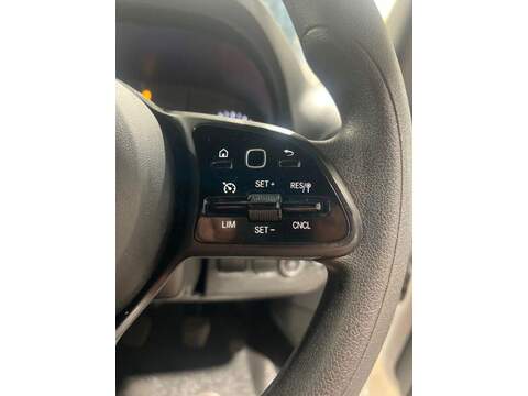 Mercedes-Benz Sprinter 2.0 315 CDI Progressive RWD L3 H2 Euro 6 (s/s) 5dr - U1222