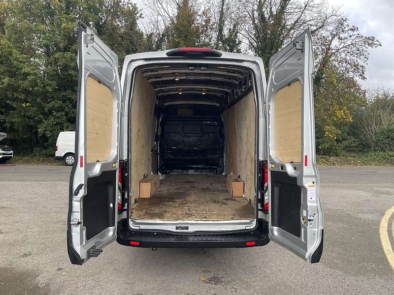 Ford Transit 2.0 350 EcoBlue Trend RWD L4 H3 Euro 6 (s/s) 5dr - U1223