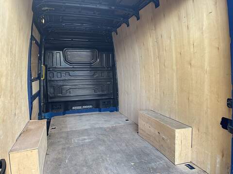 Volkswagen Crafter 2.0 TDI CR35 Startline FWD MWB High Roof Euro 6 (s/s) 5dr - U1225