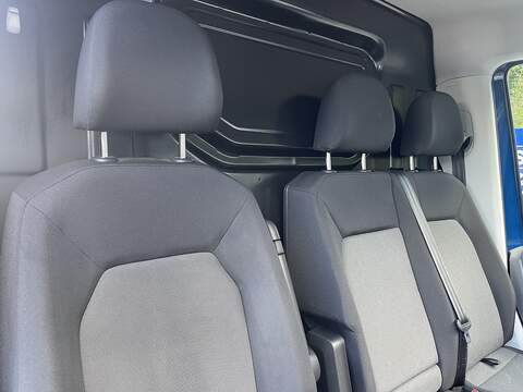 Volkswagen Crafter 2.0 TDI CR35 Startline FWD MWB High Roof Euro 6 (s/s) 5dr - U1225