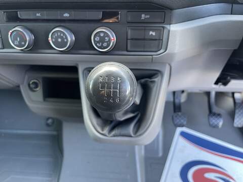 Volkswagen Crafter 2.0 TDI CR35 Startline FWD MWB High Roof Euro 6 (s/s) 5dr - U1225