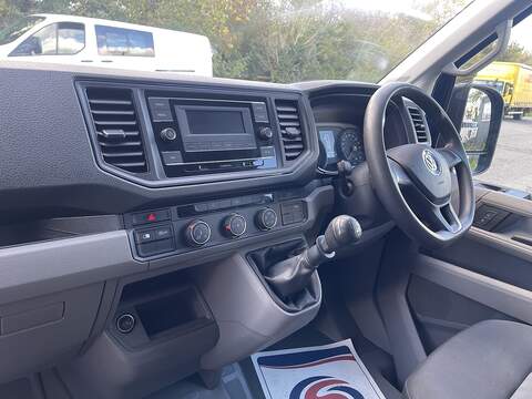 Volkswagen Crafter 2.0 TDI CR35 Startline FWD MWB High Roof Euro 6 (s/s) 5dr - U1225